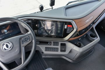 �������ó������콢GX 14.5L LNG 630���� 6X4 ����12�� AMT�Զ��� ǣ����ͼƬ