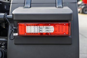 �������ó������콢GX 14.5L LNG 630���� 6X4 ����12�� AMT�Զ��� ǣ����ͼƬ