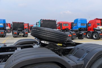 �������ó������콢GX 14.5L LNG 630���� 6X4 ����12�� AMT�Զ��� ǣ����ͼƬ