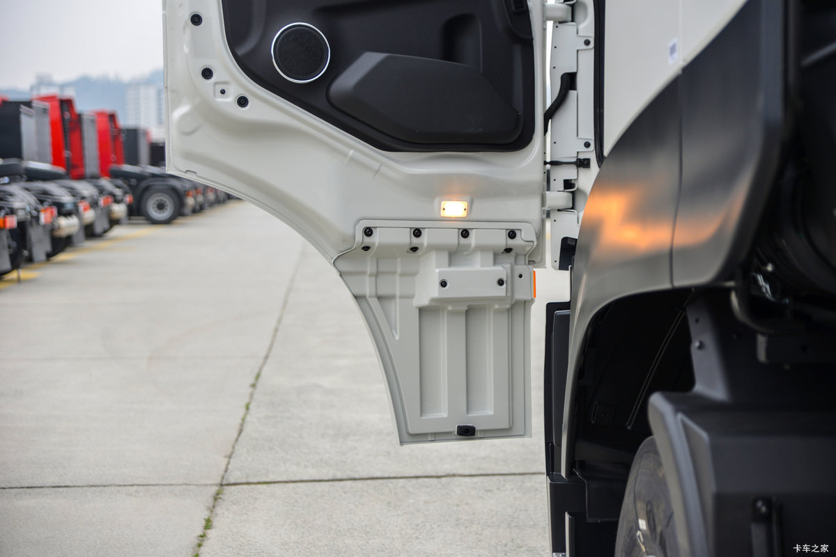KL 12.9L LNG 480 4X2 ʿ12 ǣʻ                                               