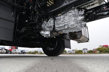 ��������KL 12.9L LNG 480���� 4X2 ��ʿ��12�� ǣ����ͼƬ