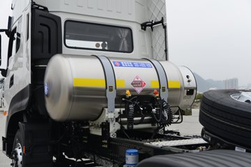 ��������KL 12.9L LNG 480���� 4X2 ��ʿ��12�� ǣ����ͼƬ