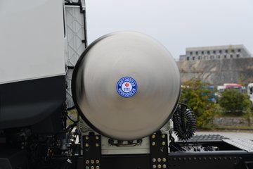 ��������KL 12.9L LNG 480���� 4X2 ��ʿ��12�� ǣ����ͼƬ