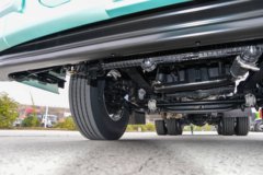 东风商用车 天龙旗舰KX 嵘耀版 14.5L LNG 580马力 6X4 14档 AMT自动档 牵引车