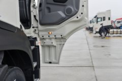 东风商用车天龙KL 12.9L LNG 520马力 6X4 东风14档 危险品牵引车