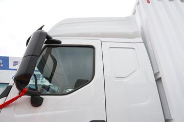 �������� ����H5 ������ 6.4L���� 300���� 4X2 ��ʿ��8�� 9.7����ʽ�ػ���ͼƬ