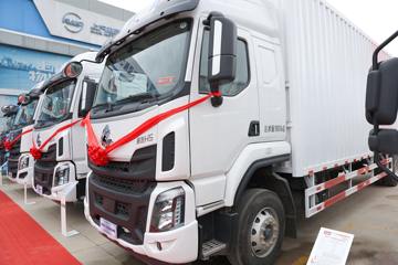 �������� ����H5 ������ 6.4L���� 300���� 4X2 ��ʿ��8�� 9.7����ʽ�ػ���ͼƬ