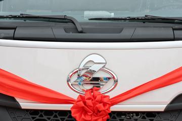 �������� ����H5 ������ 6.4L���� 300���� 4X2 ��ʿ��8�� 9.7����ʽ�ػ���ͼƬ