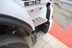 东风柳汽 乘龙H5 创富版 6.4L柴油 300马力 4X2 法士特8档 9.7米厢式载货车