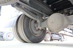 东风柳汽 乘龙H5 创富版 6.4L柴油 300马力 4X2 法士特8档 9.7米厢式载货车