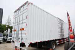 东风柳汽 乘龙H5 创富版 6.4L柴油 300马力 4X2 法士特8档 9.7米厢式载货车