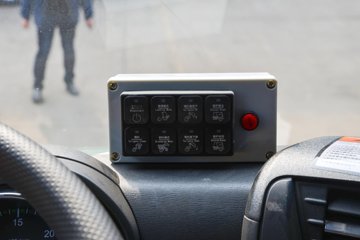 �������KR 230���� 4X2 ѹ��ʽ������(������)ͼƬ