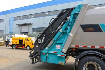 �������KR 230���� 4X2 ѹ��ʽ������(������)ͼƬ