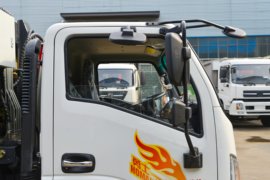 勇士M1&nbsp;垃圾运输车外观图片