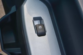 勇士M1&nbsp;垃圾运输车驾驶室图片