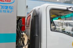 重汽豪曼勇士M1 137马力 4X2 2.12米压缩式垃圾车(程力牌)