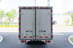 雷驰仁T30 2025款舒适版 液刹 3.7米单排纯电动厢式微卡 亿纬55.06kWh 雷驰仁T30 2025款舒适版 液刹 3.7米单排纯电动厢式微卡 亿纬55.06kWh