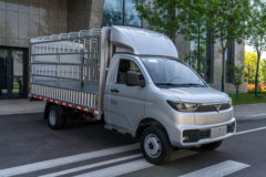雷驰仁T30 2025款舒适版 液刹 3.7米单排纯电动仓栅式微卡 亿纬55.06kWh