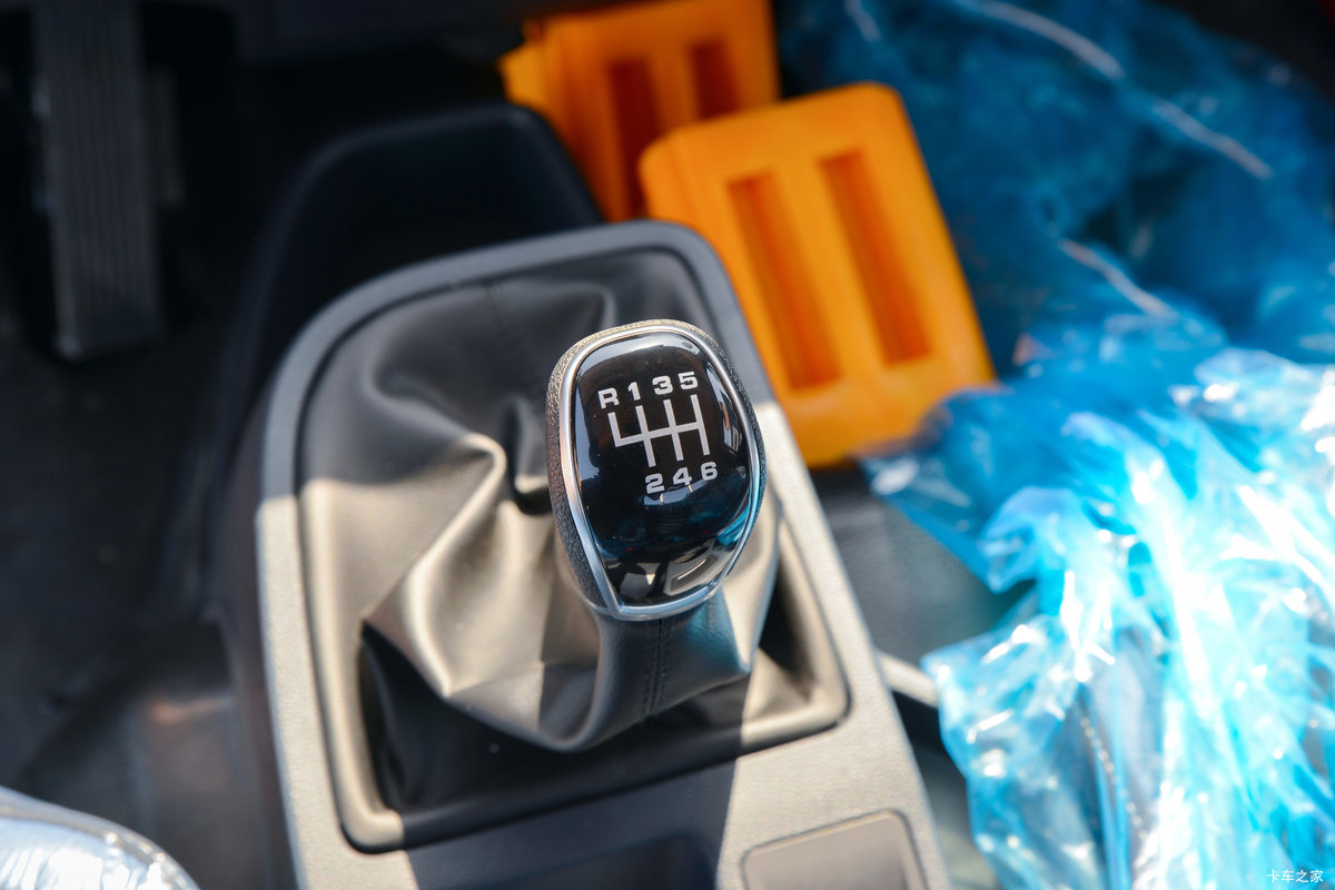 ���� ʱ���캽��G 163���� 4.17�׵��������Ῠ��ʻ��                                               