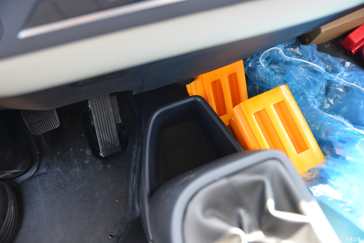 ���� ʱ���캽��G 163���� 4.17�׵��������Ῠ��ʻ��                                               