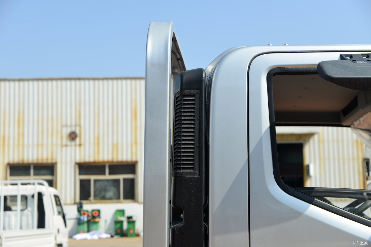 ���� ʱ���캽��G 163���� 4.17�׵��������Ῠ����                                                