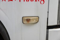 东风华神V3 142马力 4X2 柴油 单排车厢可卸式垃圾车