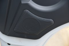 东风华神V3 142马力 4X2 柴油 单排车厢可卸式垃圾车