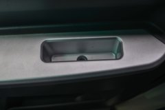 东风华神V3 142马力 4X2 柴油 单排车厢可卸式垃圾车