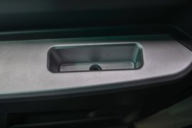 华神V3&nbsp;垃圾运输车驾驶室图片