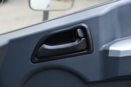 华神V3&nbsp;垃圾运输车驾驶室图片