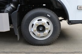 华神V3&nbsp;垃圾运输车底盘图片