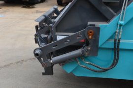 华神V3&nbsp;垃圾运输车上装图片