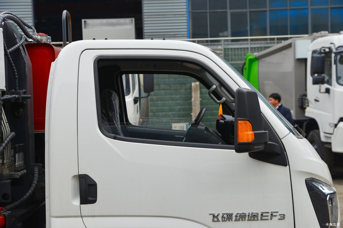 �ɵ� EF3 4X2 ���綯������ ����ʱ��55.71kWh���