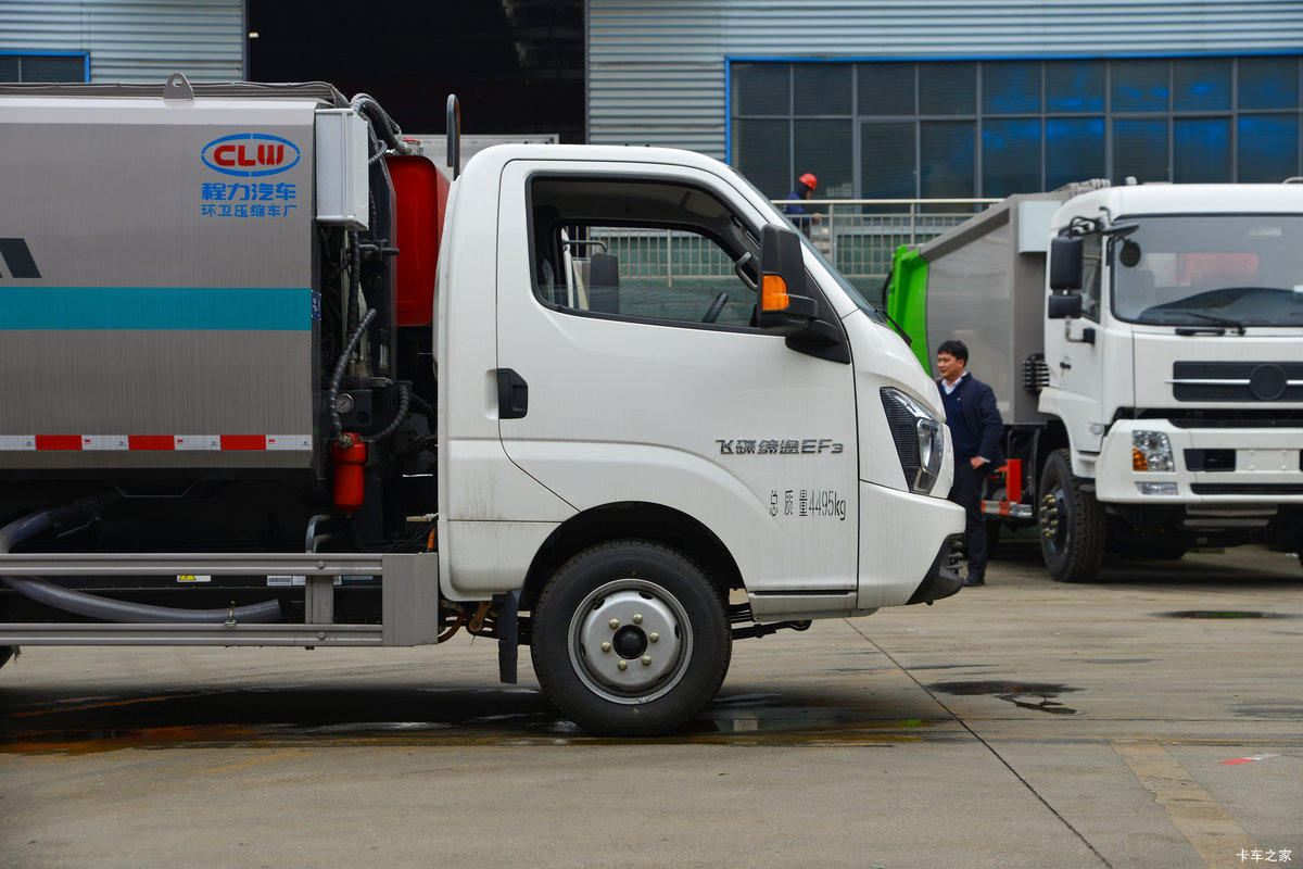 �ɵ� EF3 4X2 ���綯������ ����ʱ��55.71kWh���