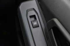 飞碟 EF3 4X2 纯电动垃圾车 宁德时代55.71kWh