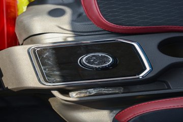 ���� ʱ���캽S1 Һɲ 3.8�׵�����ʽС�� ��γ66.53kWhͼƬ