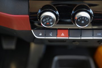 ���� ʱ���캽S1 Һɲ 3.8�׵�����ʽС�� ��γ66.53kWhͼƬ