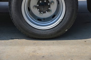 ���� ʱ���캽S1 Һɲ 3.8�׵�����ʽС�� ��γ66.53kWhͼƬ