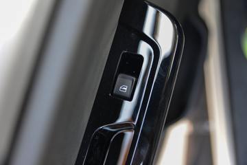 ����ŷ����X 125���� 3.17��˫�������ῨͼƬ