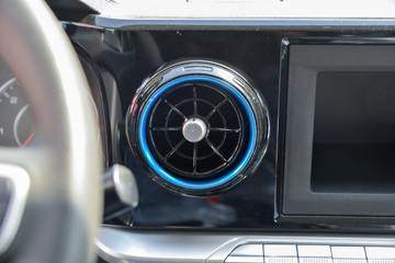 ����ŷ����X 125���� 3.17��˫�������ῨͼƬ