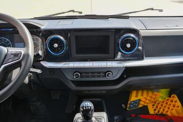 ����ŷ����X 125���� 3.17��˫�������ῨͼƬ