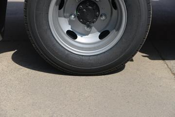 ����ŷ����X 125���� 3.17��˫�������ῨͼƬ