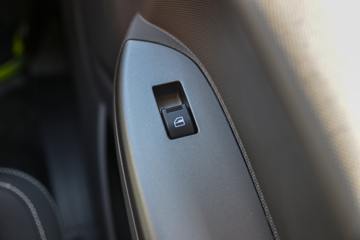 ���� ŷ����S1 ��ӯ�� 158���� 3.83���Ű������ῨͼƬ