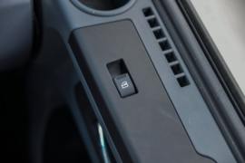 东风多利卡底盘&nbsp;垃圾运输车驾驶室图片