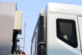 东风多利卡底盘&nbsp;垃圾运输车底盘图片