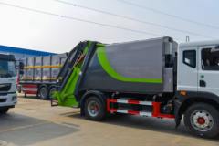 东风多利卡D9 195马力 4X2 垃圾运输车(程力牌)
