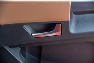 �������ó� �����콢KX ���߰� 680���� 6X4 AMT�Զ���ǣ����(Һ��)ͼƬ