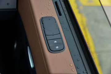 �������ó� �����콢KX ���߰� 680���� 6X4 AMT�Զ���ǣ����(Һ��)ͼƬ