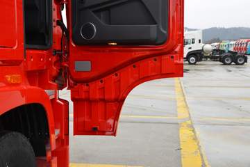 �������ó� �����콢KX ���߰� 680���� 6X4 AMT�Զ���ǣ����(Һ��)ͼƬ