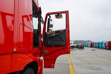 �������ó� �����콢KX ���߰� 680���� 6X4 AMT�Զ���ǣ����(Һ��)ͼƬ